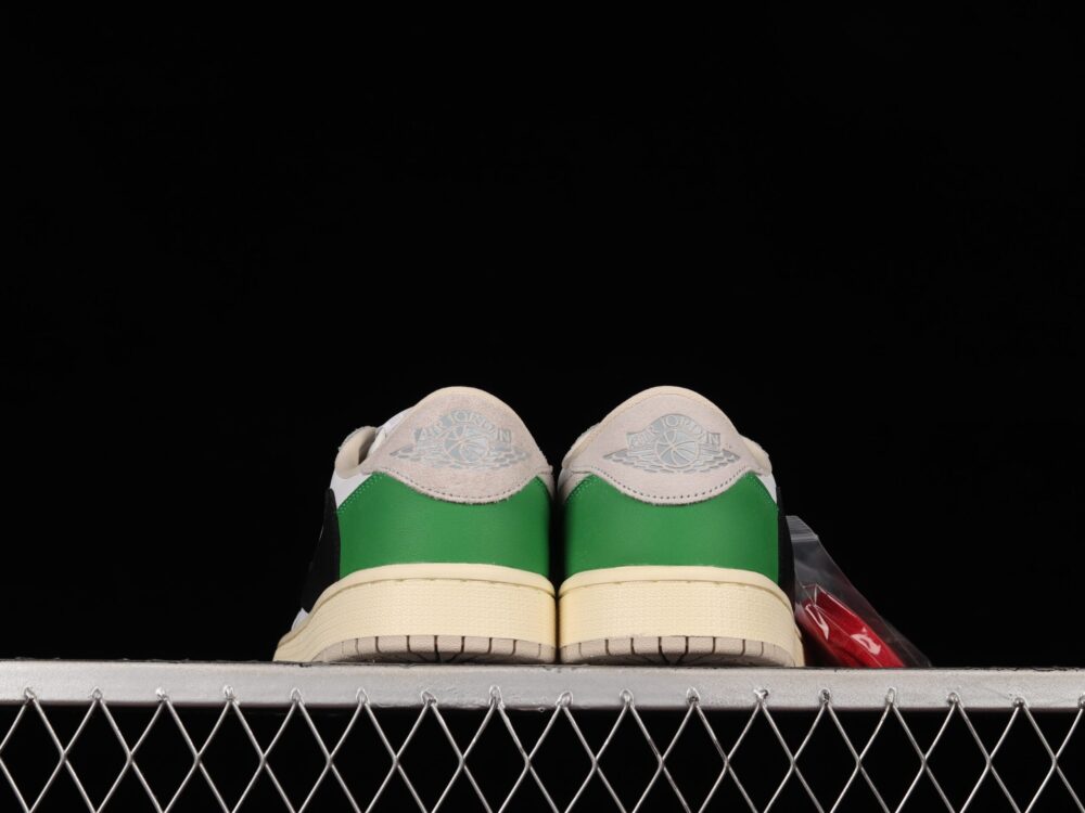 Travis Scott X Air Jordan 1 Low White Green - 11