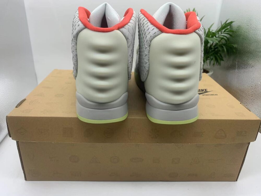 Air Yeezy 2 Pure Platinum - 9