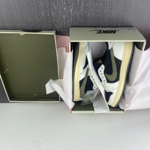 Travis Scott x Air Jordan 1 Low OG “Olive” - 16