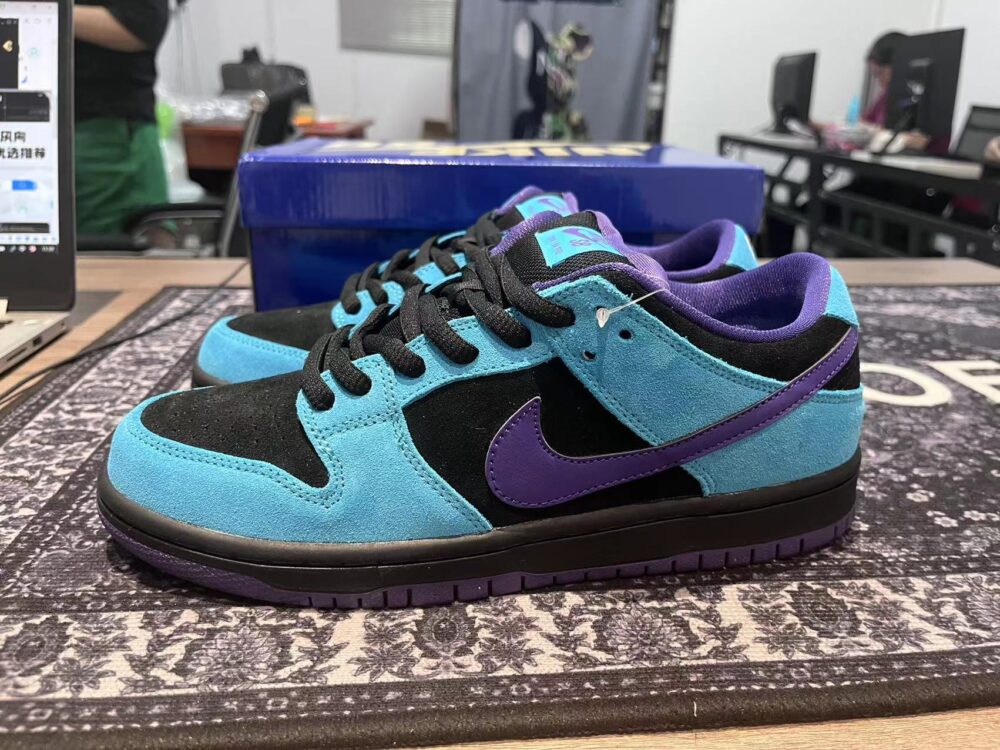 Nike SB Dunk Low Skeletor - 8