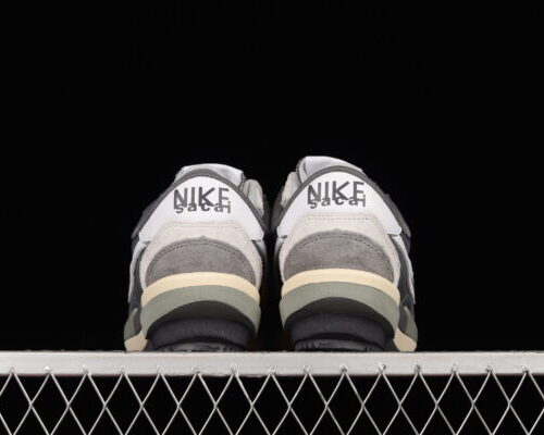 Sacai x Nike Zoom Cortez 4.0 Dark Grey White Green - 10