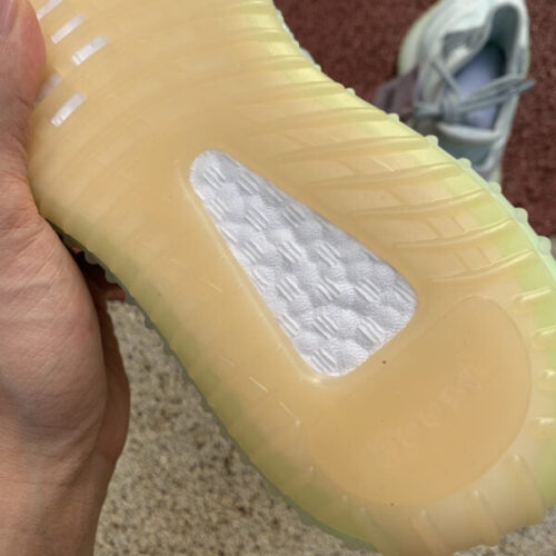 Yeezy 350 V3 Runner - 10