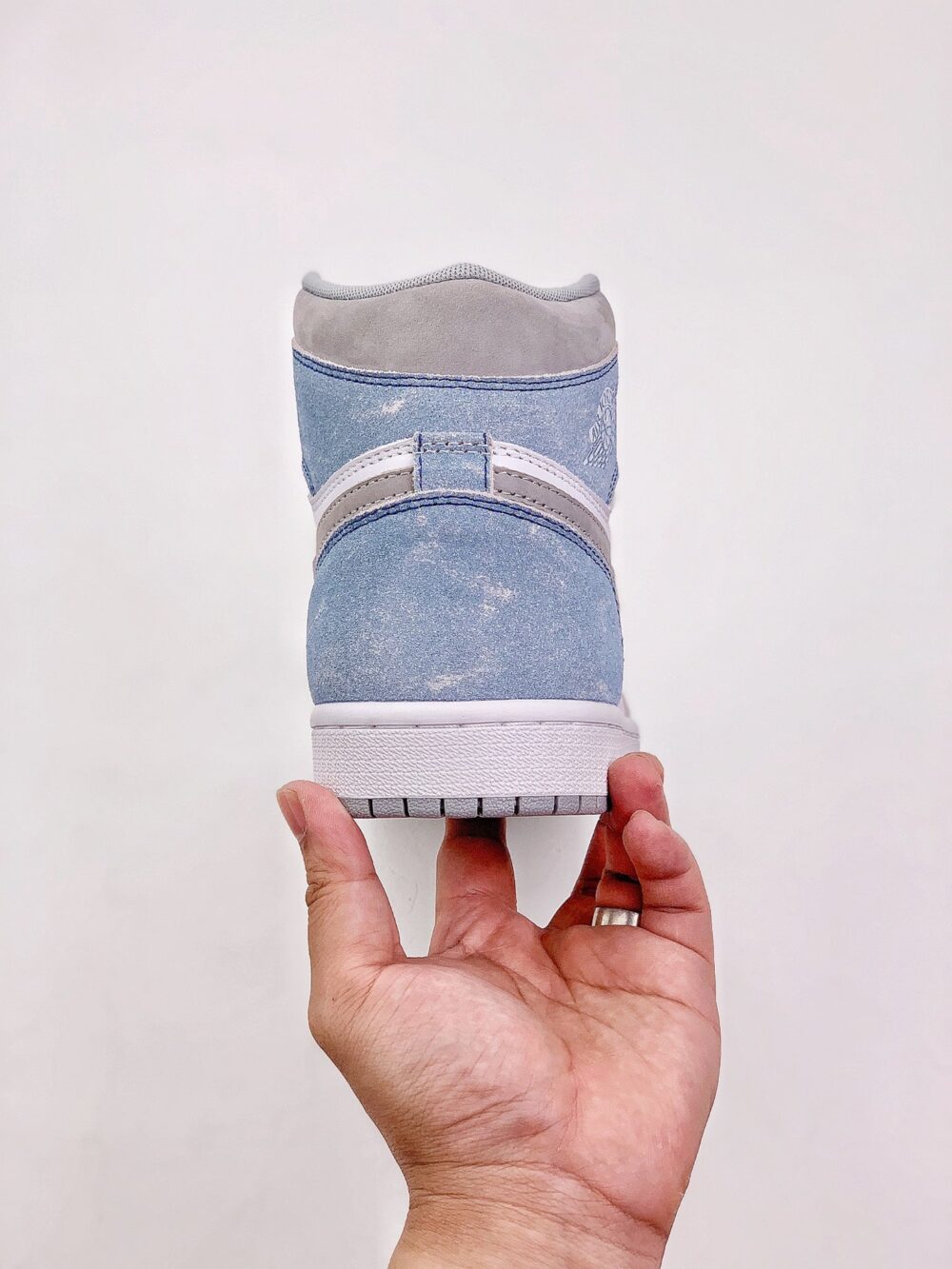 Jordan 1 Retro High OG Hyper Royal - 7