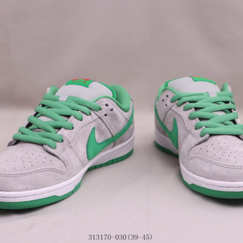 Nike SB Dunk Low Medusa - 10