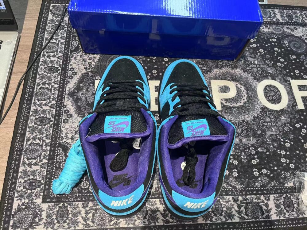 Nike SB Dunk Low Skeletor - 4
