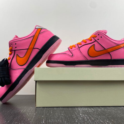 The Powerpuff Girls x Nike SB Dunk Low “Blossom” - 16