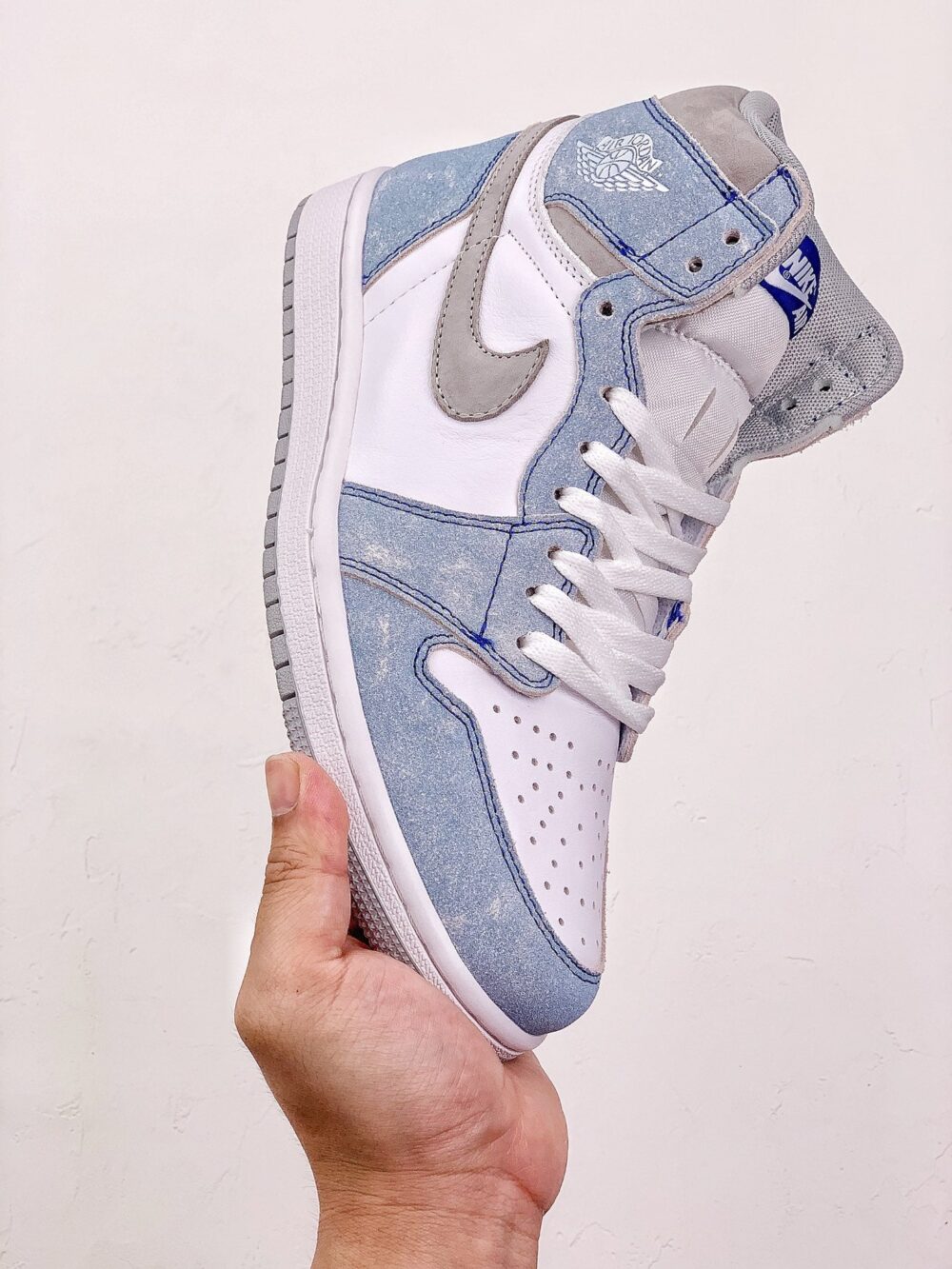 Jordan 1 Retro High OG Hyper Royal - 10