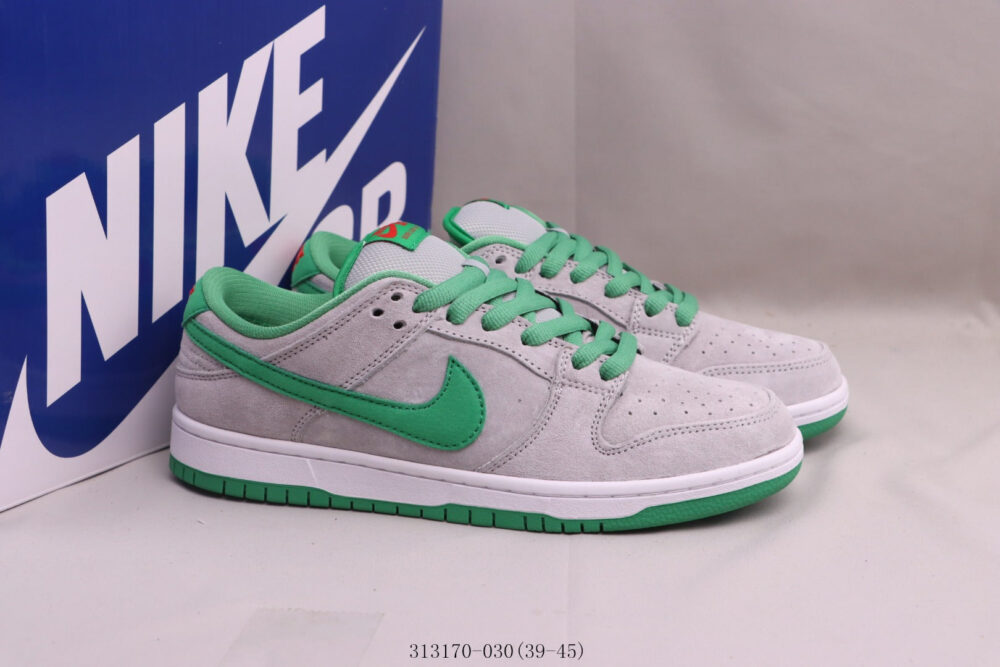 Nike SB Dunk Low Medusa - 6