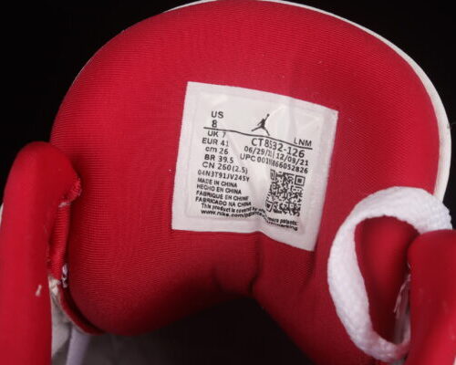 Jordan 3 Retro, Cardinal Red - 5