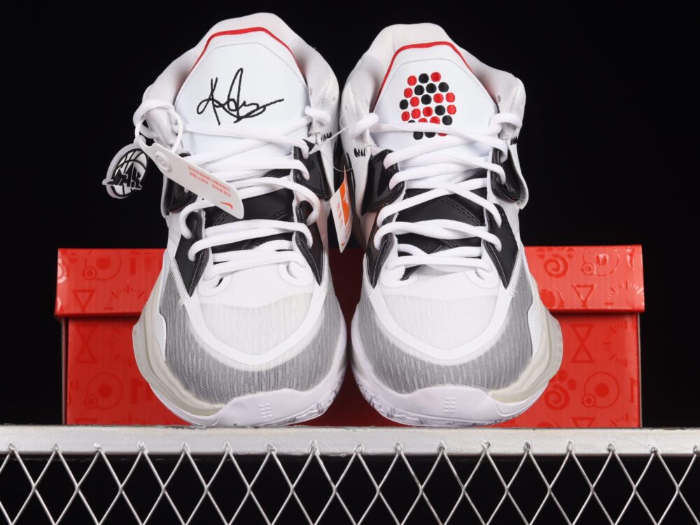 Nike Kyrie Infinity Man Machine - 9