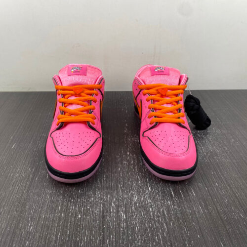 The Powerpuff Girls x Nike SB Dunk Low “Blossom” - 15