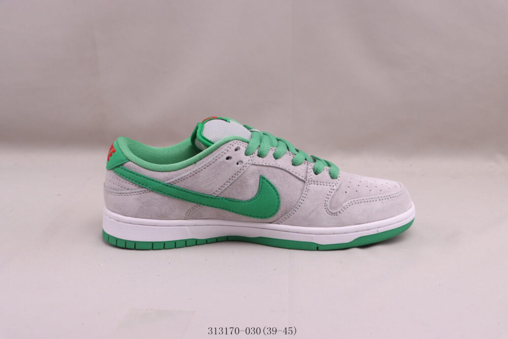 Nike SB Dunk Low Medusa - 3